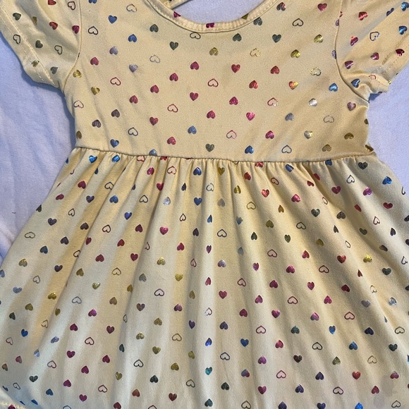 Two cute comfortable Toddler dresses - Picture 8 of 8